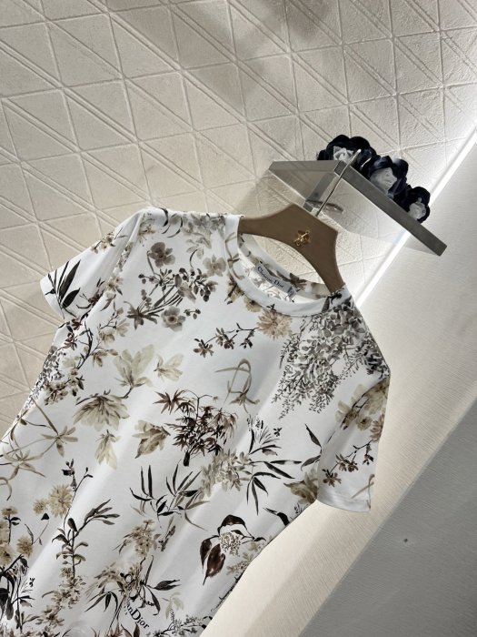 Футболка женская фото 3