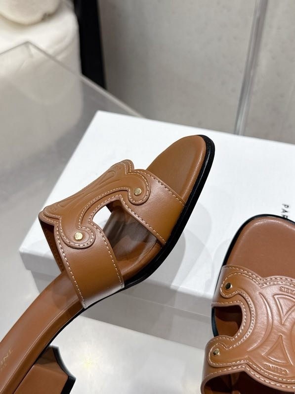 Шлепанцы женские фото 5