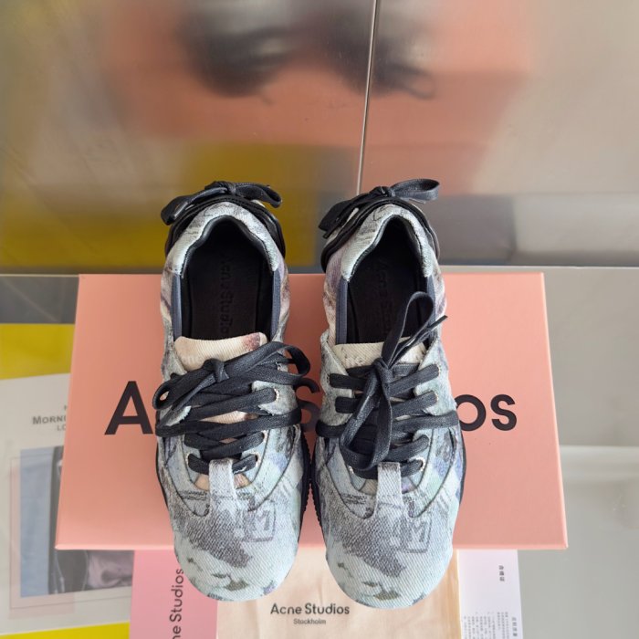 Кросівки фото 7