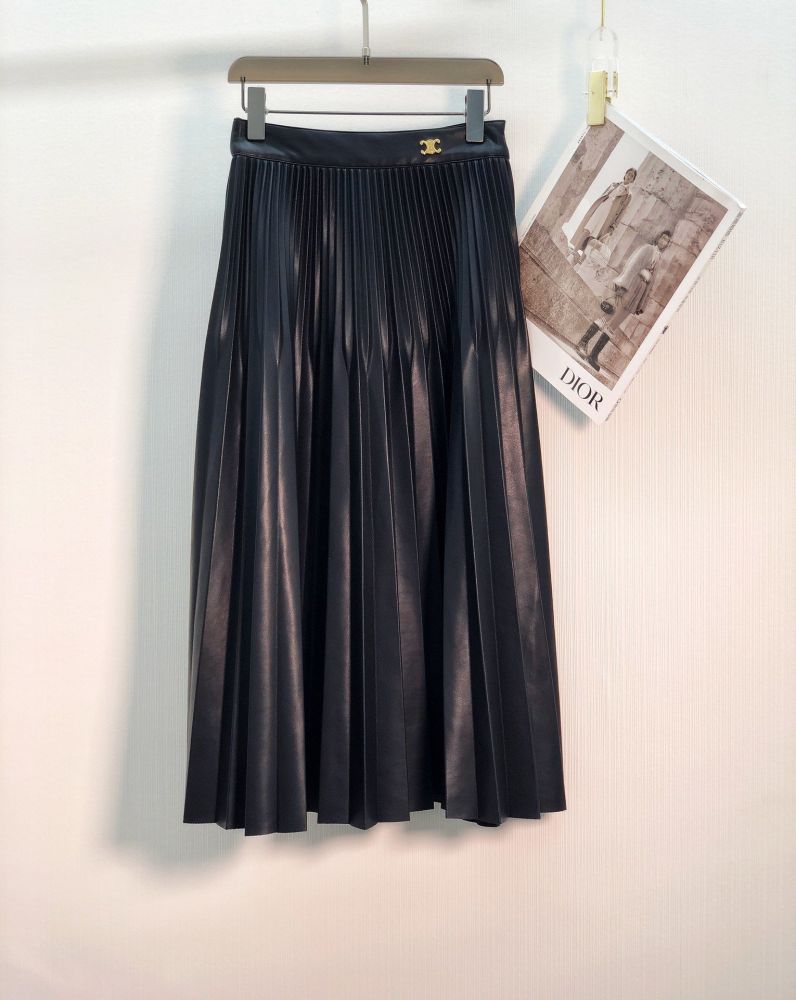 Skirt leather
