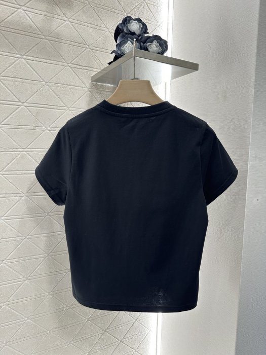 T-shirt women's фото 2