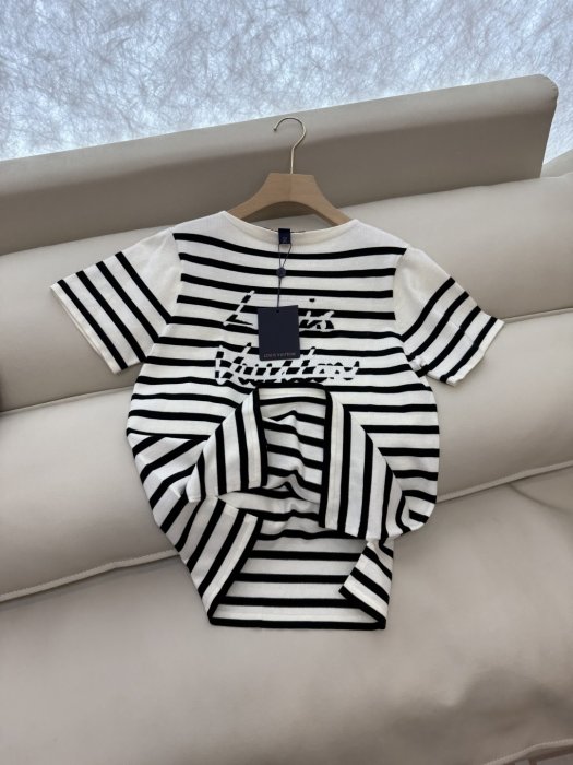 T-shirt women's фото 8