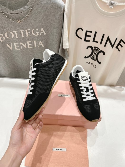 Кроссовки фото 3