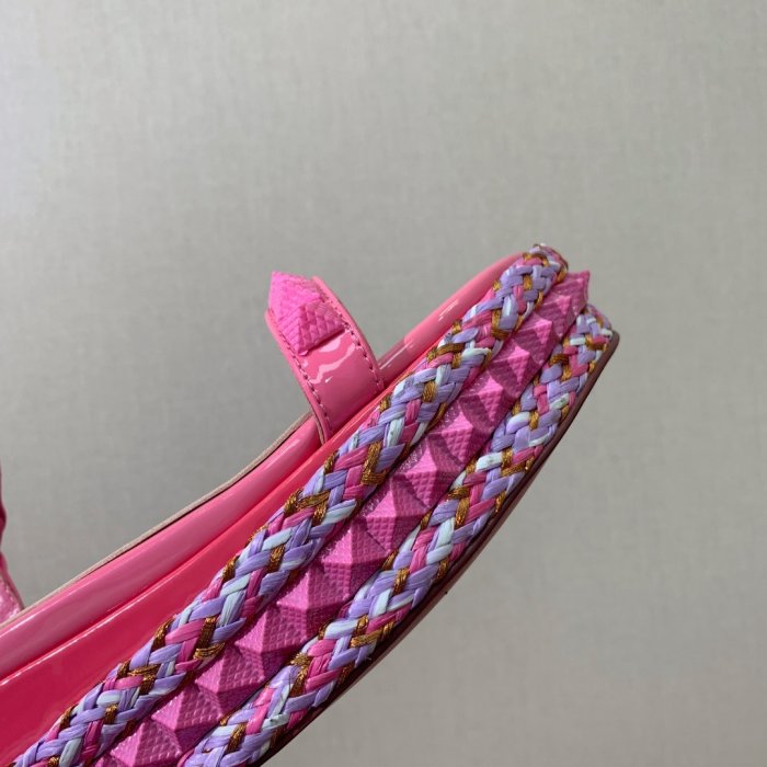 Босоножки фото 6