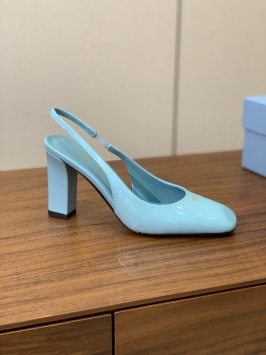 Босоножки фото 6