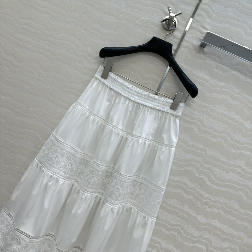White long skirt фото 2