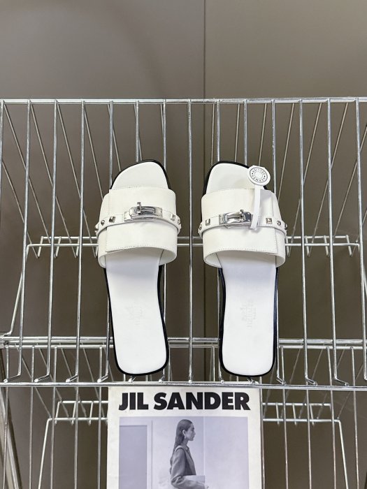 Шлепанцы фото 6