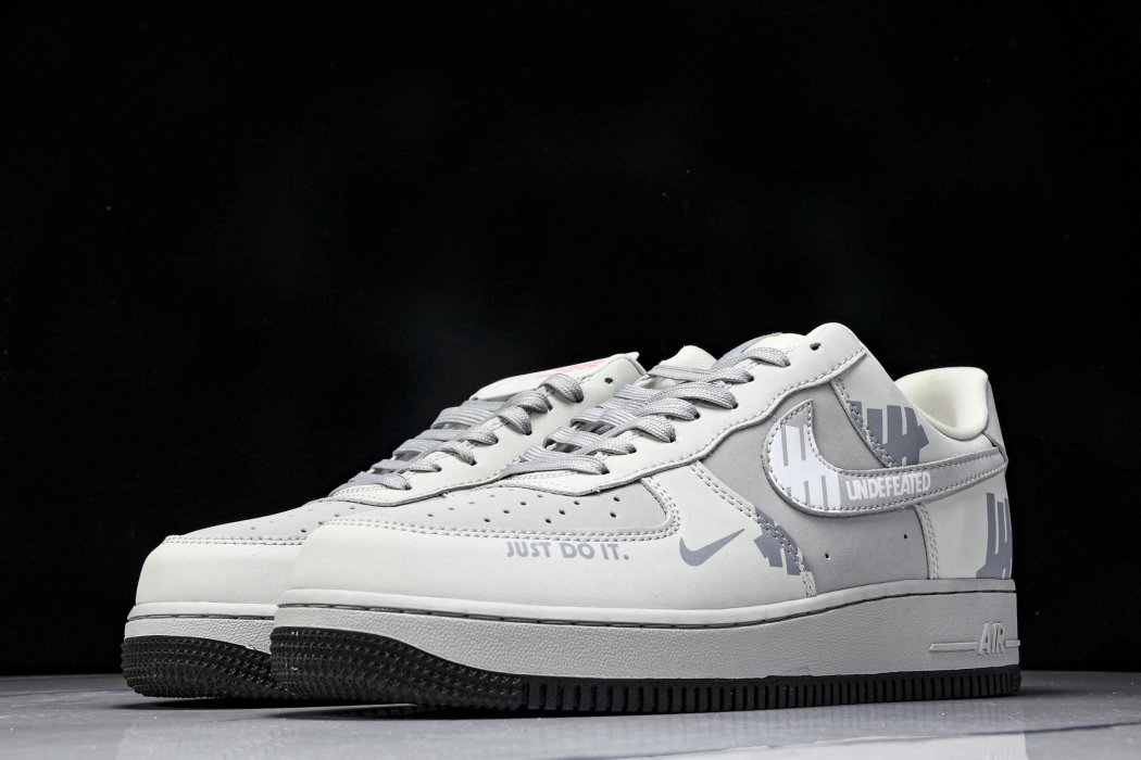 Кроссовки Nike Air Force 1'07 Low фото 2