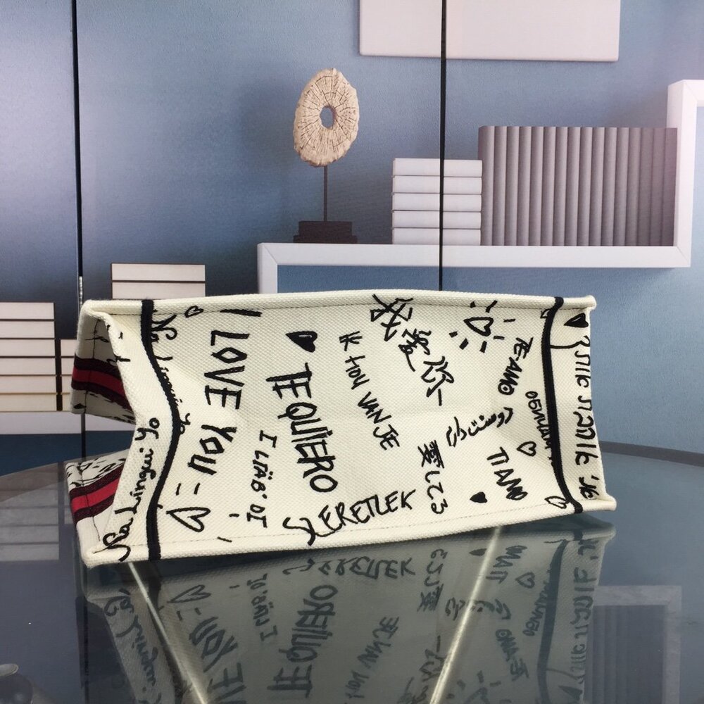 A bag Book Tote 36 cm фото 6