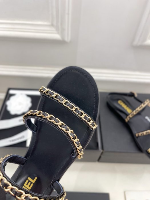 Сандалі жіночі фото 6