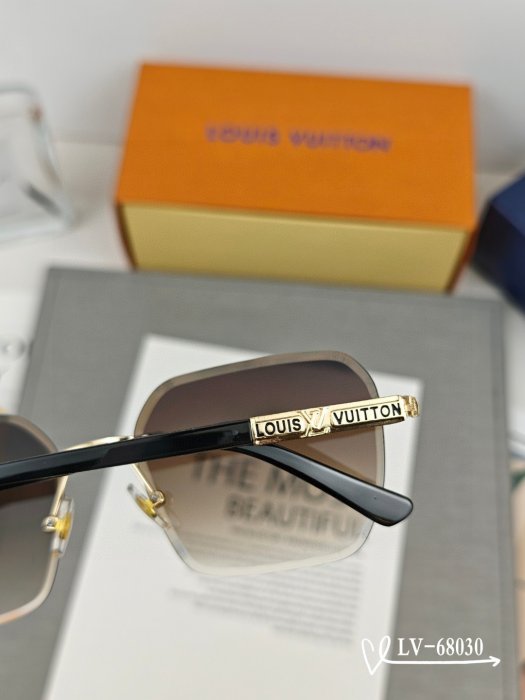 Очки солнцезащитные фото 7