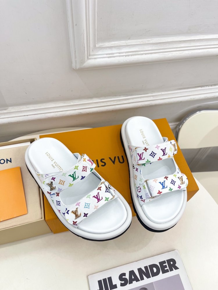 Шльопанці жіночі фото 2