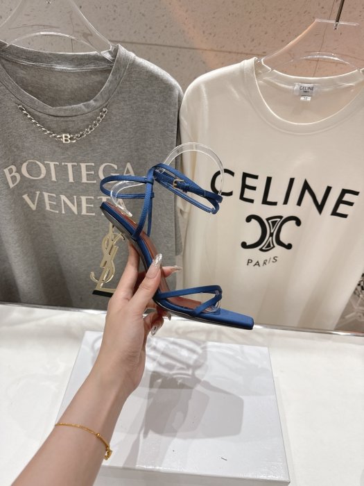 Босоножки фото 5