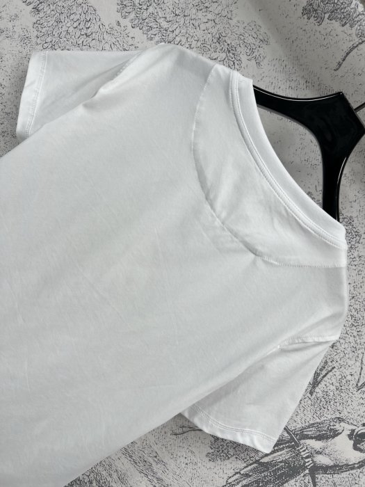 T-shirt women's фото 8