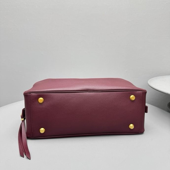 Сумка кожаная женская Carrie 39 см фото 7