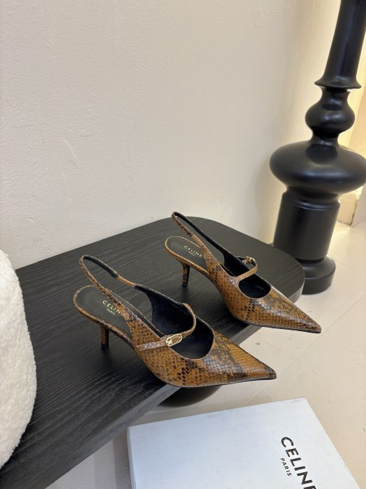 Босоножки фото 2