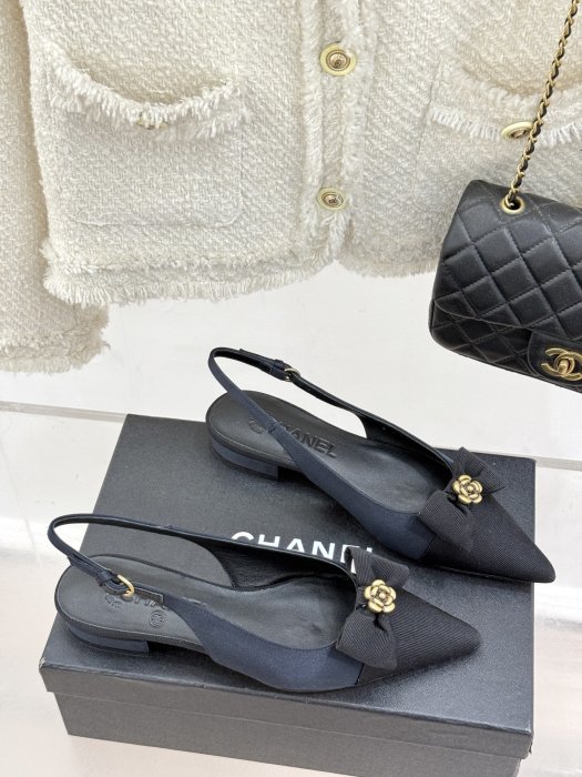 Босоножки фото 3