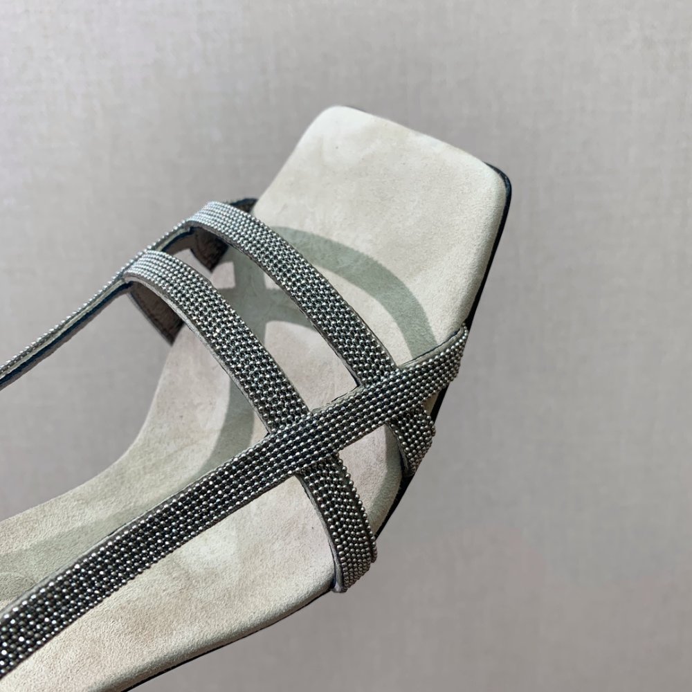 Босоножки фото 6