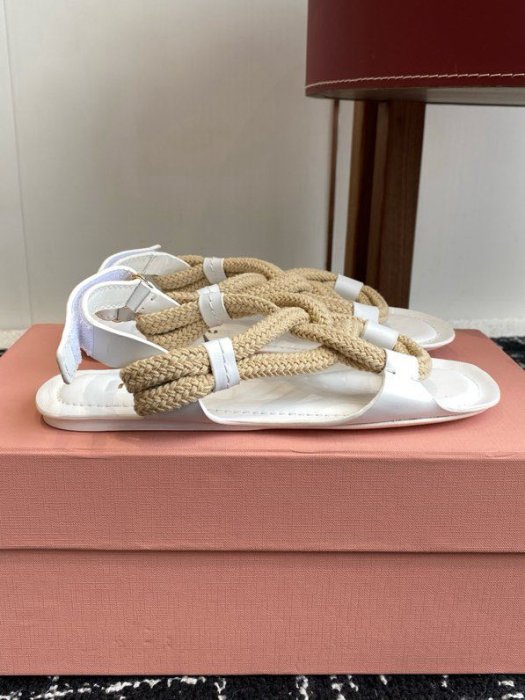 Sandals фото 3