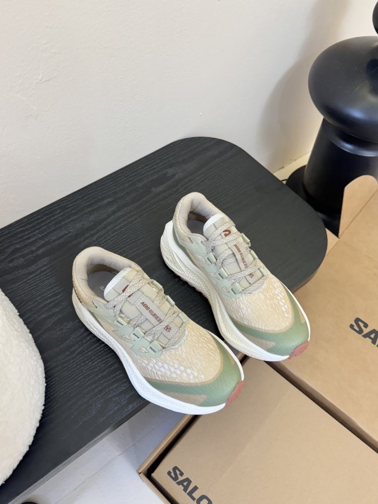 Sneakers women's Aero Glide3