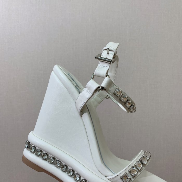 Босоножки фото 9