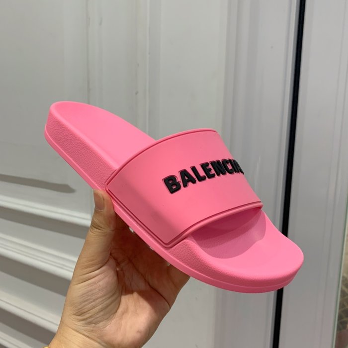 Шлепанцы фото 3