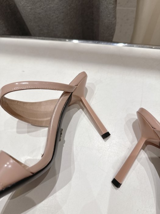 Босоніжки фото 8