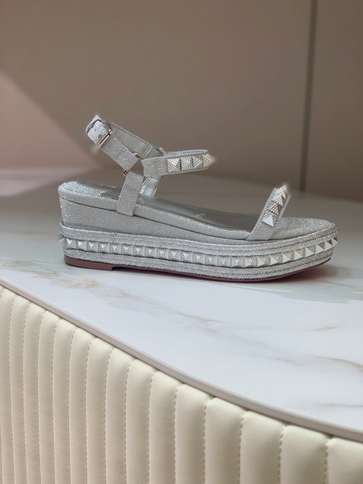 Босоножки фото 4