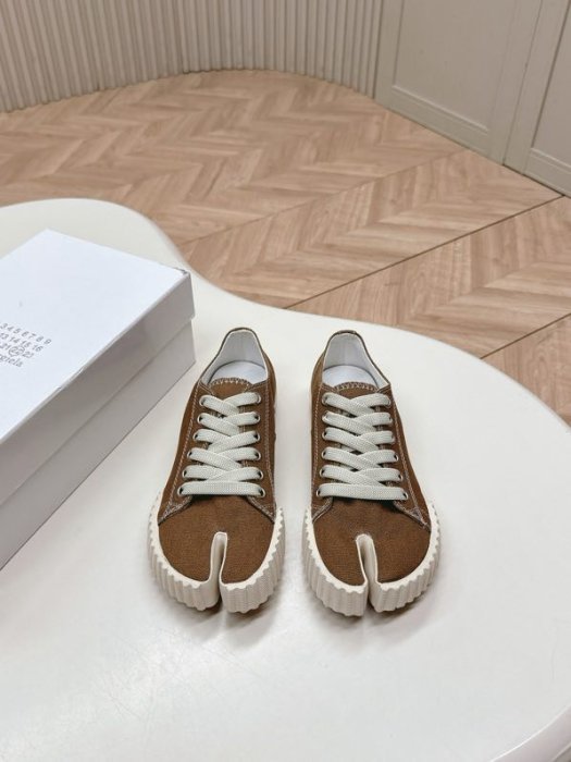 Кеди жіночі з роздвоєним носком