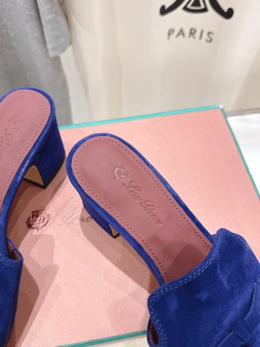 Босоножки фото 6