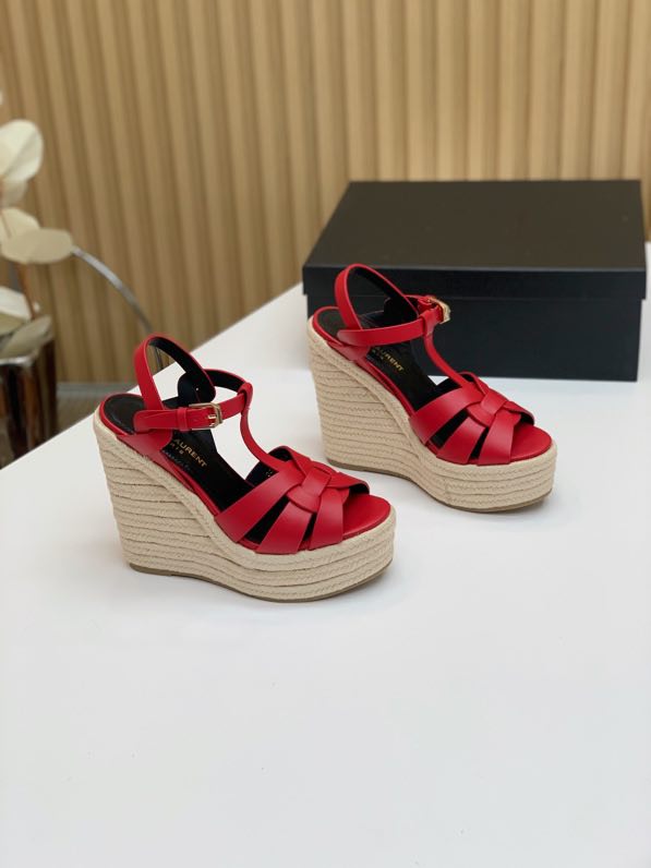 Sandals on high heel red