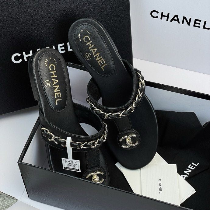 Шлепанцы женские фото 4