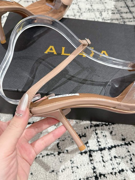 Босоножки фото 8