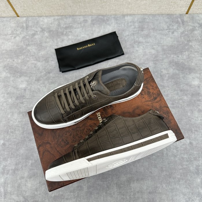 Кросівки фото 3