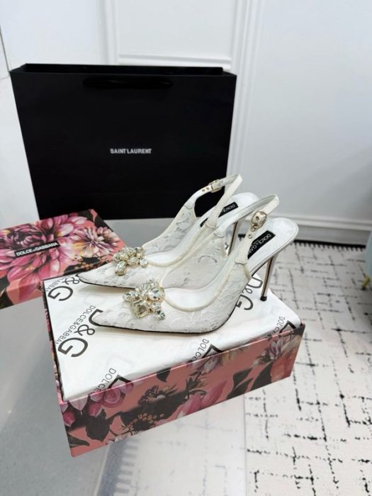 Sandals on high heel фото 5
