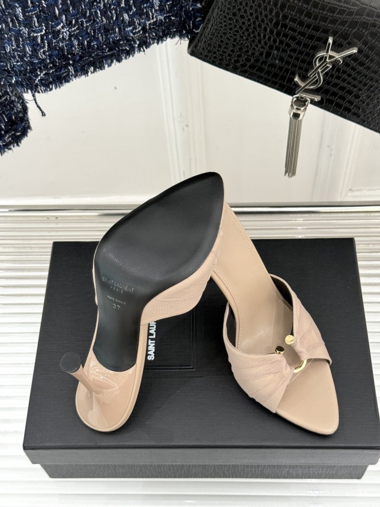 Босоножки фото 9