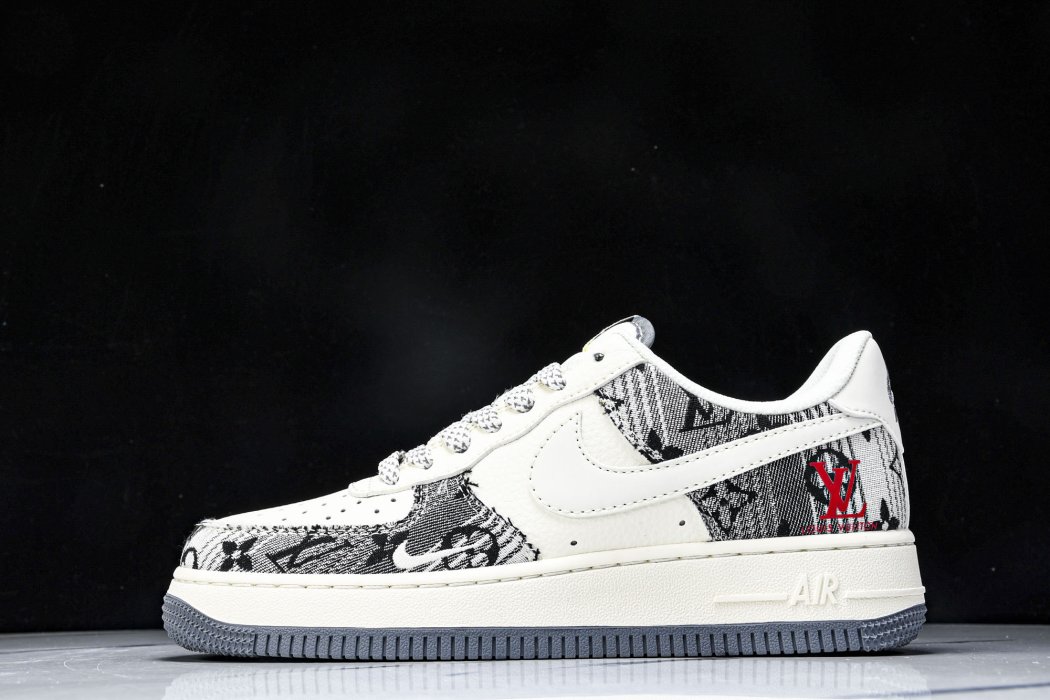 Кроссовки Nike Air Force 1'07 Low x LV