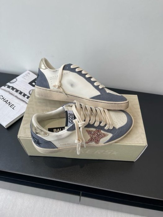 Кроссовки женские фото 8