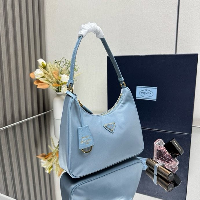 Сумка женская Re-Edition 2005 Re-Nylon 1N204M 22 см фото 2