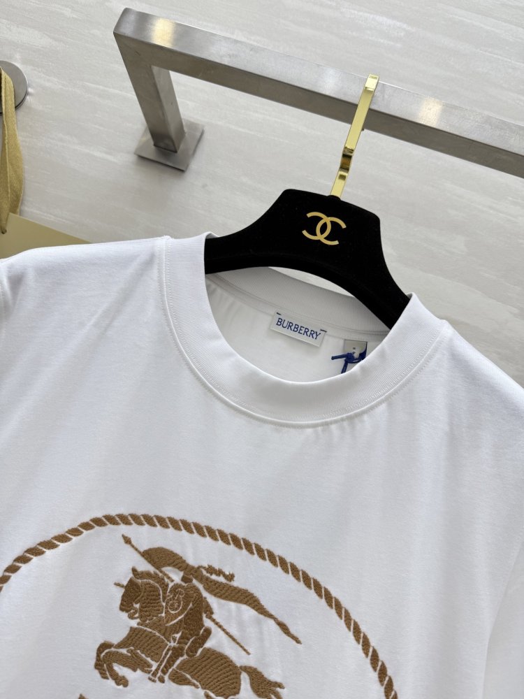 Футболка женская фото 3