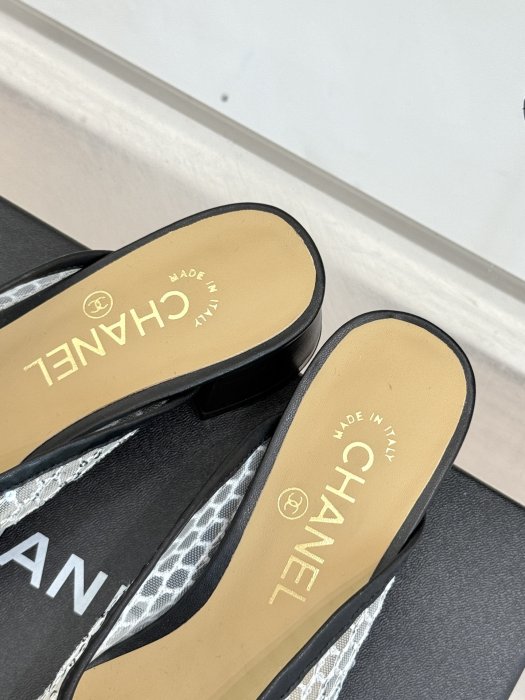 Босоножки фото 8