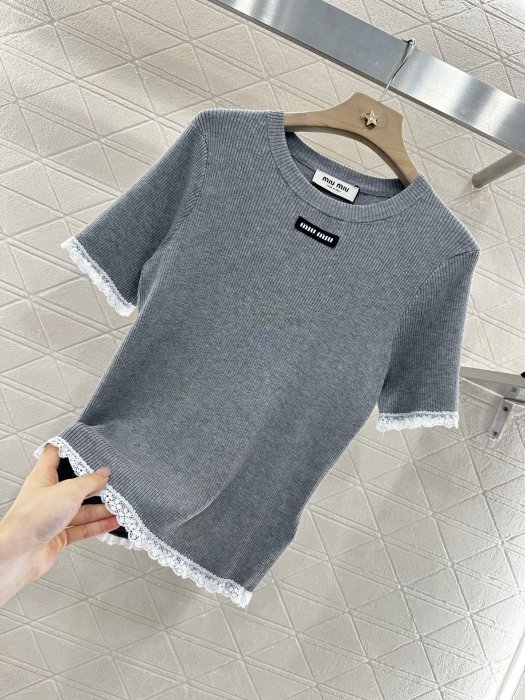 T-shirt women's фото 6