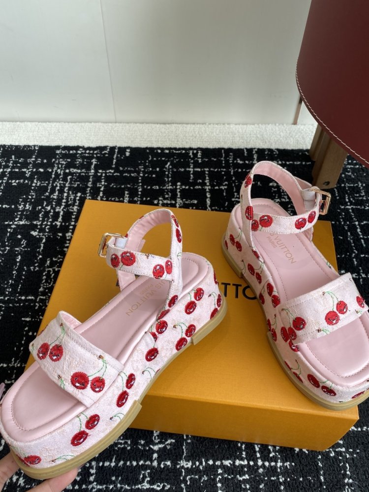 Сандалии женские фото 7