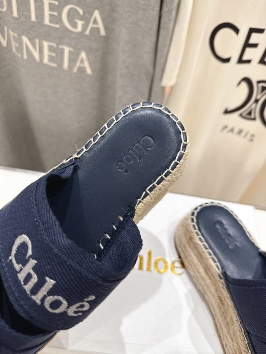 Шльопанці жіночі фото 6