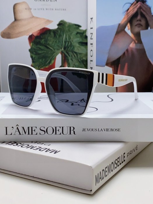 Окуляри сонцезахисні