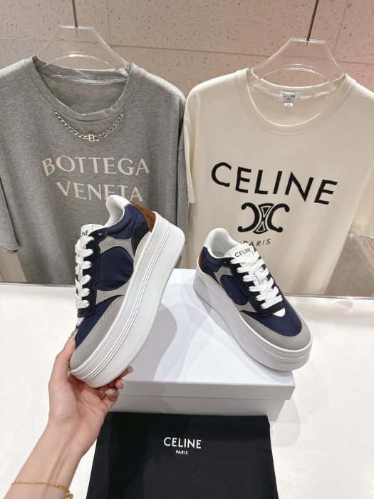 Кроссовки женские фото 4