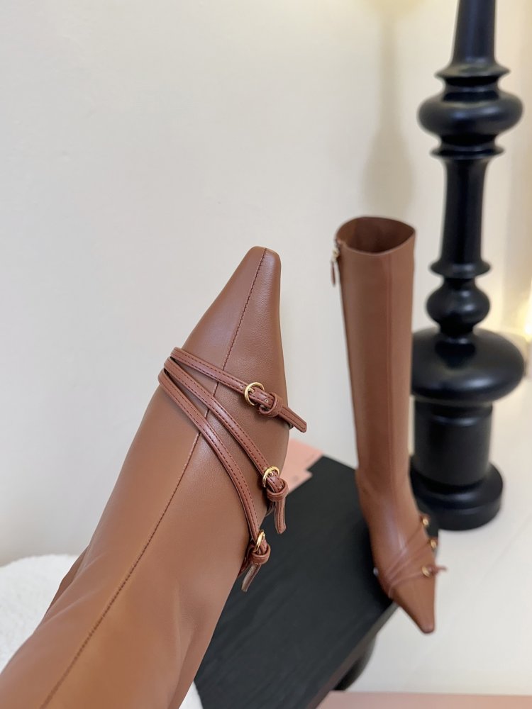 Сапоги женские фото 5