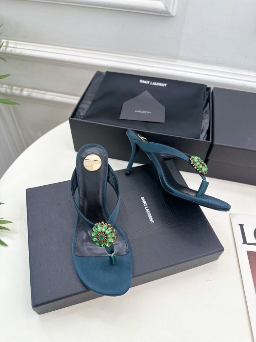 Босоножки фото 4