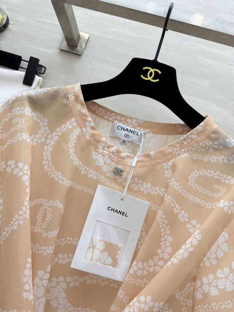 Футболка жіноча фото 4