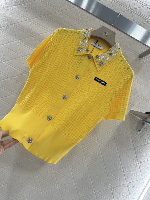 T-shirt women's фото 6